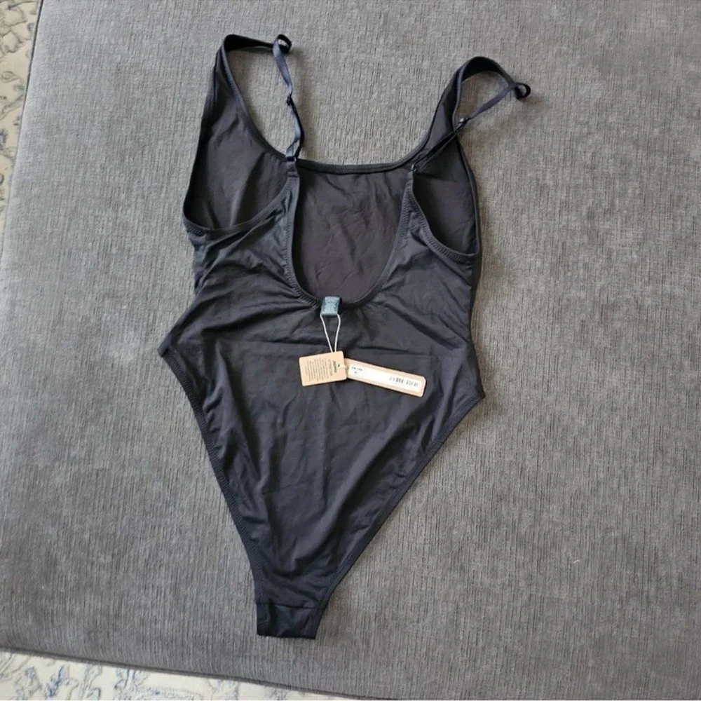 - Skims (B13) Women's Onyx recycled Swim Scoop Neck One Piece Swimsuit Size L